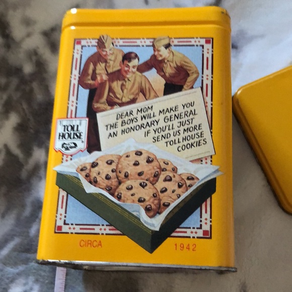 Collectable Nestle Cookie Tin - Picture 3 of 6